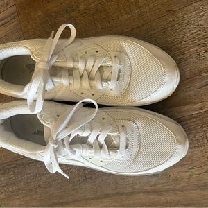 White Nike AirMax 90 Athletic Sneakers